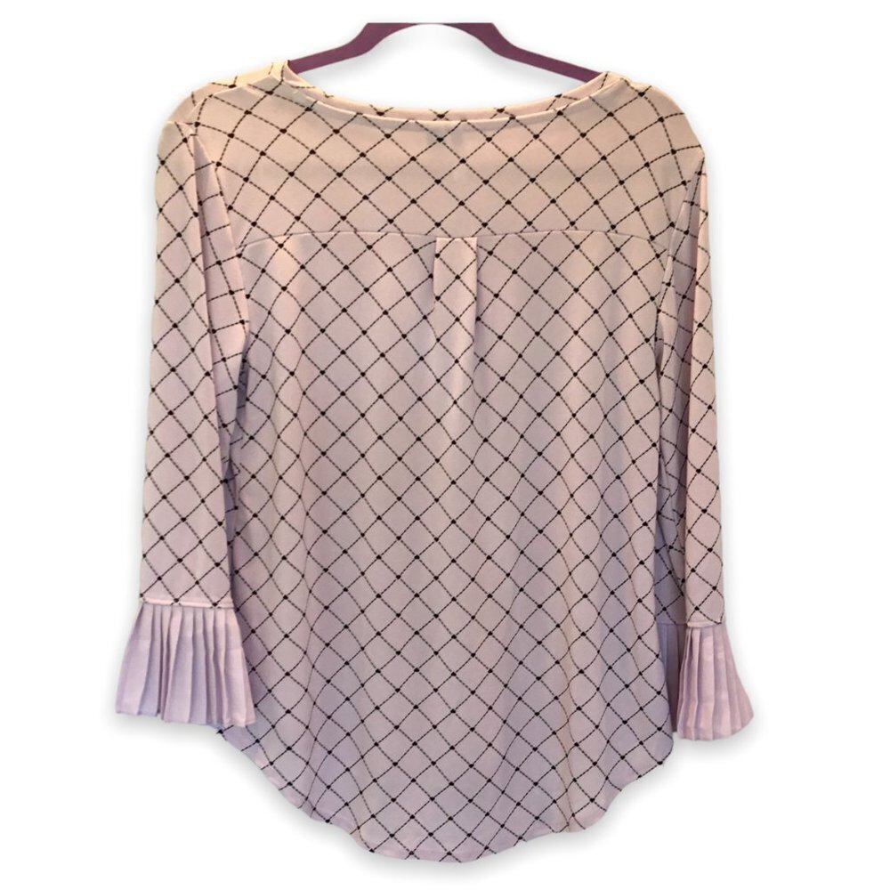 NWOT Elle Women's 3/4 Sleeve Pleated Ruffle Lavender Career Blouse Size Medium - Picture 2 of 7